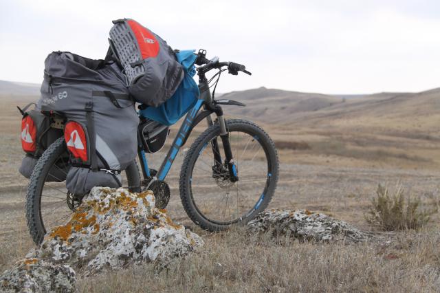 велосипед снаряжённый в походе велосипед снаряжённый в походе